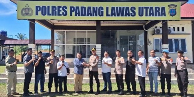 Kapolres Paluta menerima audiensi PWI Padang Lawas Utara dalam acara silaturahmi di Mapolres Paluta