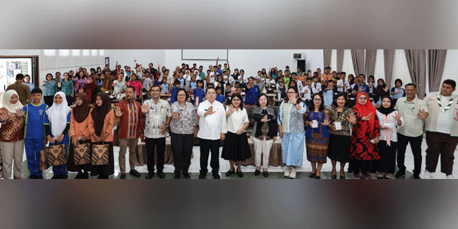 Wali Kota Wesly Silalahi saat peringatan Hari Anak Nasional 2026 di gedung serbaguna Pemko Pematangsiantar
