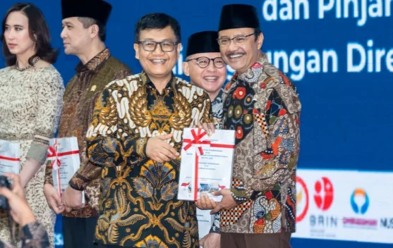 Menteri Sosial Saifullah Yusuf menerima LHP BPK di Badiklat PKN Kalibata