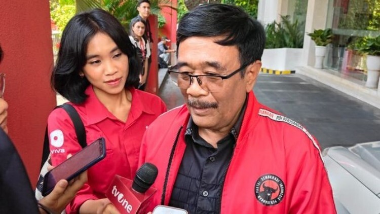 Patung Monumen Kudatuli menampilkan Megawati sebagai Ibu Peradaban yang merangkul korban