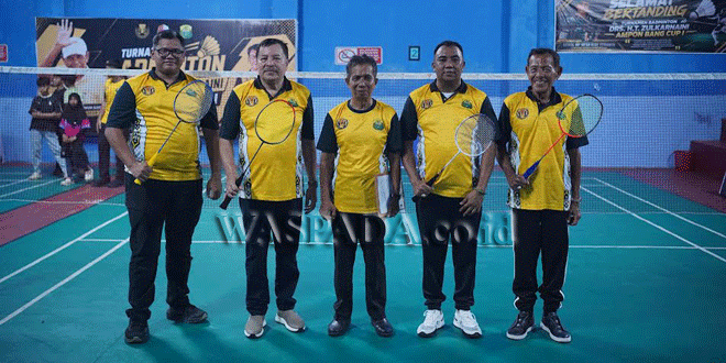 Pembukaan Turnamen Bulutangkis Ampon Bang Cup I di GOR PB Kuala Nagan Raya