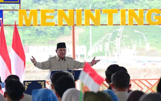 Presiden Prabowo memberikan sambutan saat peresmian bendungan di Lombok Juli 2026