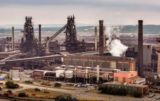 Pabrik British Steel Scunthorpe dengan area industri dan cerobong asap