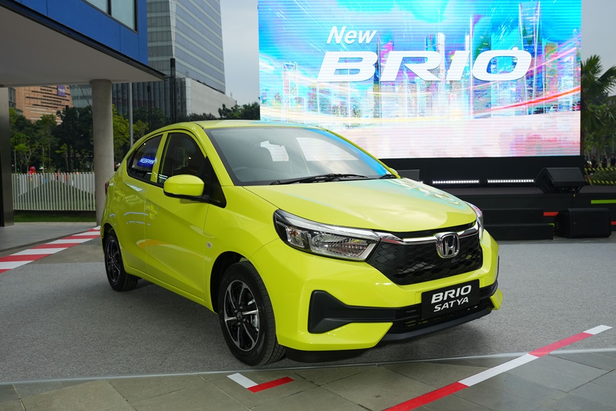 Honda Brio bekas diparkir, city car kompak yang populer di kota
