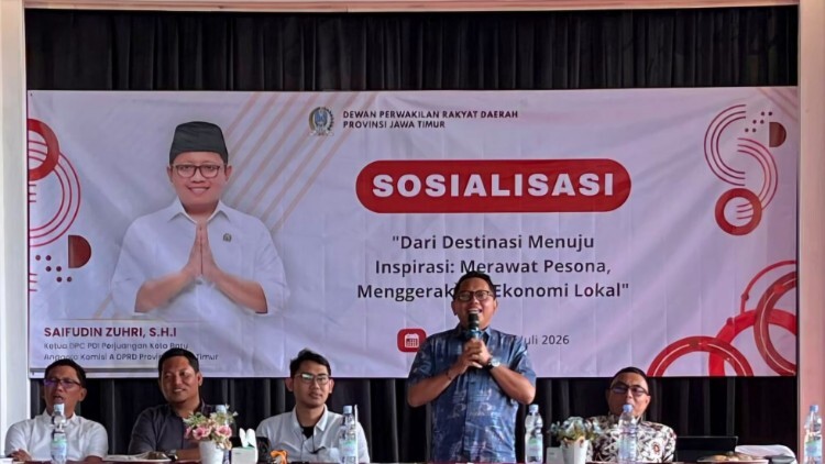 Pemandangan alam dan desa di sekitar objek wisata Kota Batu