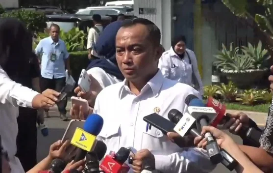 Evakuasi dan operasi pencarian korban KM Nurul Salsa di perairan Selayar