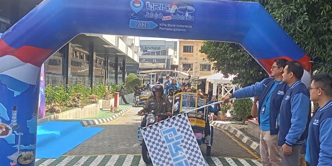 Kick off QJI 2026 KPw BI Pematangsiantar dengan peserta dan kepala KPw BI di halaman kantor