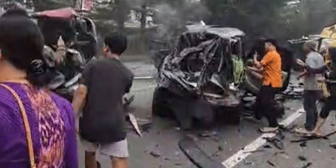 Truk Fuso di lokasi kecelakaan Jalan Medan-Berastagi, Desa Suka Makmur, Sibolangit