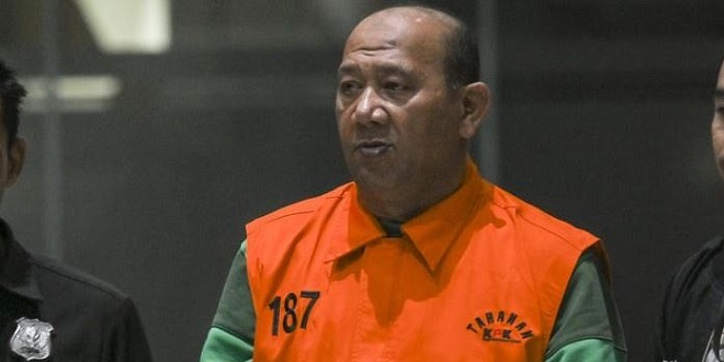 Tumpukan keping logam yang diduga platinum ditemukan dalam mobil Bupati Langkat