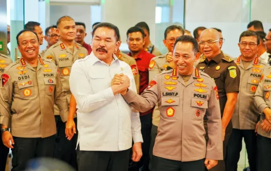 Kapolri dan Jaksa Agung bertemu di Gedung Kejaksaan Agung membahas sinergitas penegakan hukum
