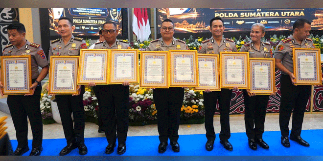 Kapolres Pematangsiantar terima piagam penghargaan pelayanan prima di Mapolda Sumut