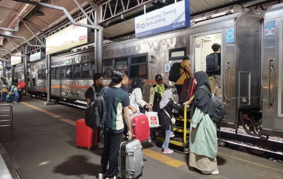 Fasad Stasiun Semarang Tawang sebagai bangunan cagar budaya dan pusat transportasi