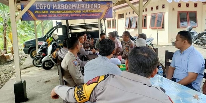 Forum dialog Kopi Kamtibmas Polsek Hutaimbaru bersama tokoh masyarakat di Lopo Mardomu Bulung