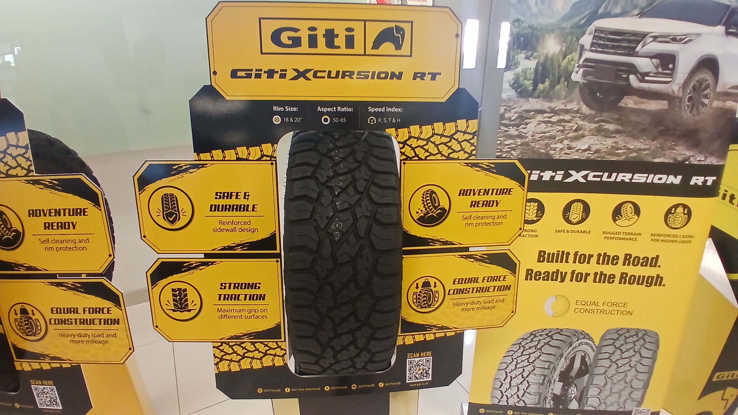 Ban Giti X Cursion RT dipajang di GIIAS 2026