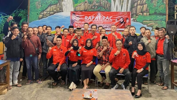 Rapat PAC dan Ranting PDI Perjuangan Kecamatan Pagerwojo di Desa Mulyossari