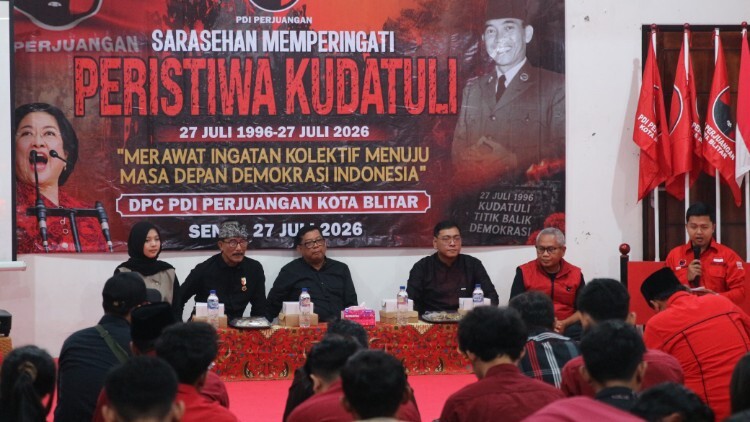 Kegiatan sarasehan peringatan 30 tahun Kudatuli di kantor DPC PDI Perjuangan Kota Blitar