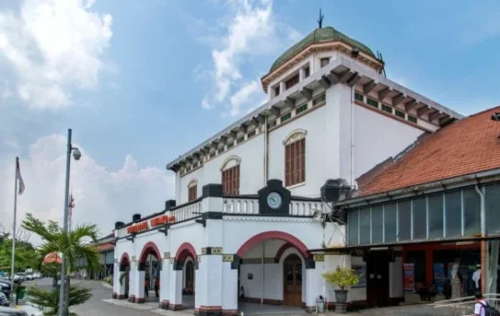 Bangunan cagar budaya Stasiun Semarang Tawang setelah revitalisasi