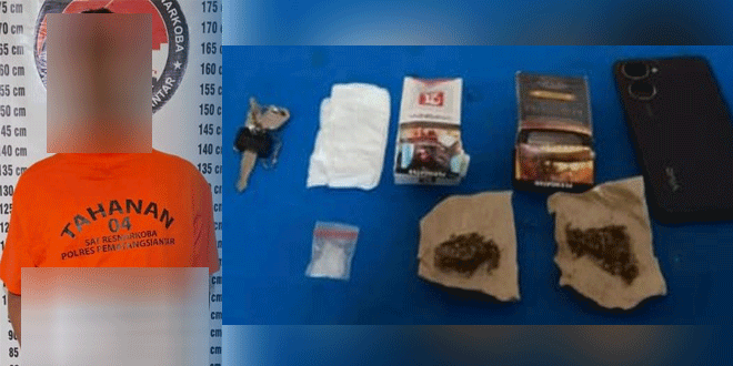 Polisi mengamankan barang bukti narkotika saat penangkapan di Pematangsiantar