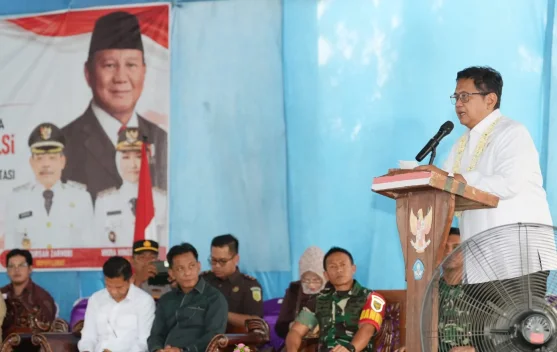 Perbaikan ruang kelas dan fasilitas toilet di sekolah kawasan transmigrasi
