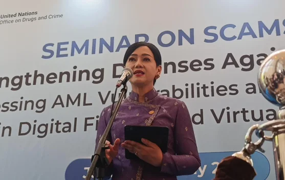 Ketua Dewan Komisioner OJK Friderica Widyasari Dewi bicara dukungan dan kewaspadaan terkait Sensus Ekonomi 2026