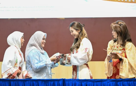 Mahasiswa Indonesia dan Tiongkok dalam acara pengukuhan Duta Persahabatan di Universitas Al Azhar