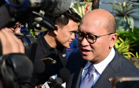 Presiden Prabowo membahas pengurangan kapal berbendera asing dan pengembangan galangan kapal nasional