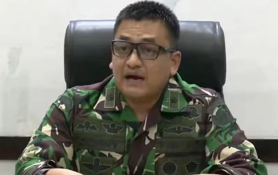 Tim investigasi TNI AD di lokasi ledakan gudang amunisi Madiun