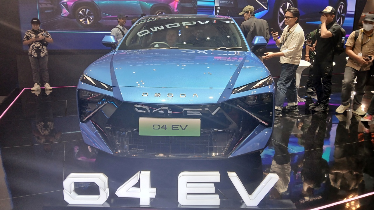 Omoda O4 EV dipamerkan di GIIAS 2026, mobil listrik berteknologi AI di ICE BSD