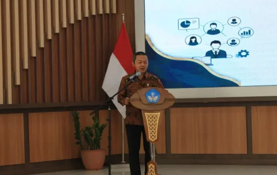 Wamendikdasmen Fajar Riza saat membuka pelatihan Fasda BBPMP Jawa Barat membahas BOSP Kinerja