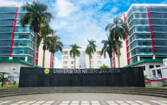 Dosen UNJ membahas etika bermedia sosial dan literasi digital di Jakarta
