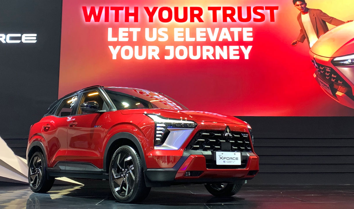Mitsubishi New Xforce HEV dipamerkan di GIIAS 2026, menampilkan bodi SUV dan emblem HEV