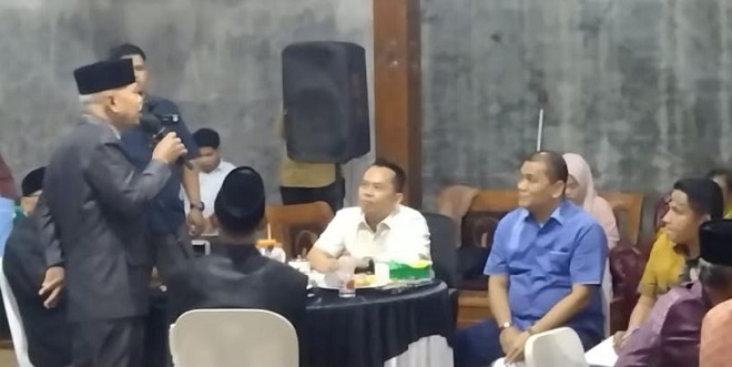 Bupati Putra Mahkota dan raja-raja luat saat silaturahim di pendopo Padanglawas