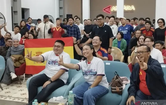 Penonton nobar final Piala Dunia 2026 di Heritage Center Jakarta