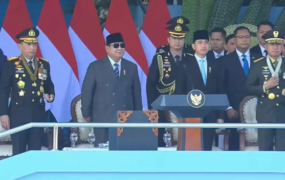 Presiden Prabowo dan Wapres Gibran tiba di upacara Hari Bhayangkara ke-80 di Satlat Brimob Cikeas