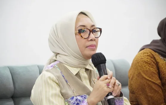 Menteri PPPA Arifah Fauzi berbicara pada konferensi pers Hari Anak Nasional 2026