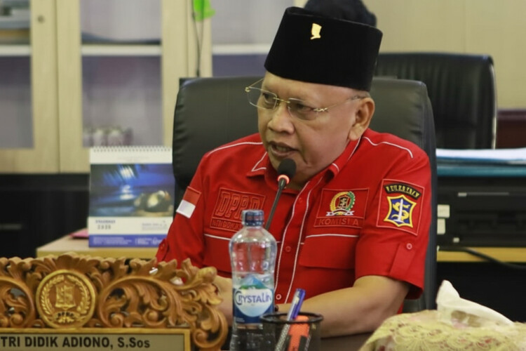 Pertemuan kader PDI Perjuangan di Surabaya sebagai ilustrasi regenerasi ranting