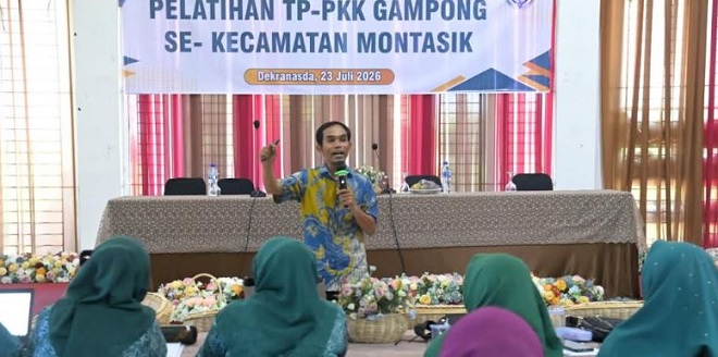 Peserta pelatihan TP-PKK Gampong di Aula Dekranasda Aceh Besar