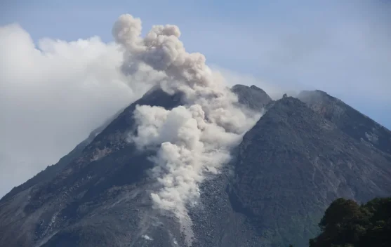 Pemandangan kawasan Taman Nasional Gunung Merapi dan area sekitar