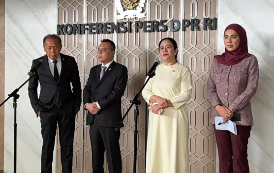 Sidang DPR pengesahan RUU PFII di Jakarta pada 21 Juli 2026