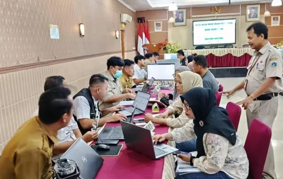 Ilustrasi pendaftaran SPMB Sekolah Nasional Terintegrasi 2026