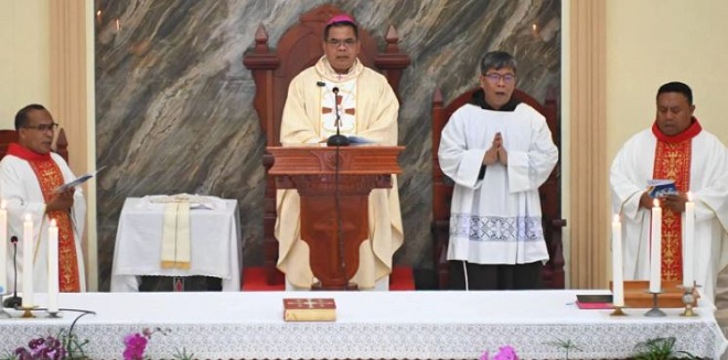 Uskup Agung Mgr. Kornelius Sipayung memimpin Misa Yubileum ke-75 Paroki Santo Fidelis Doloksanggul