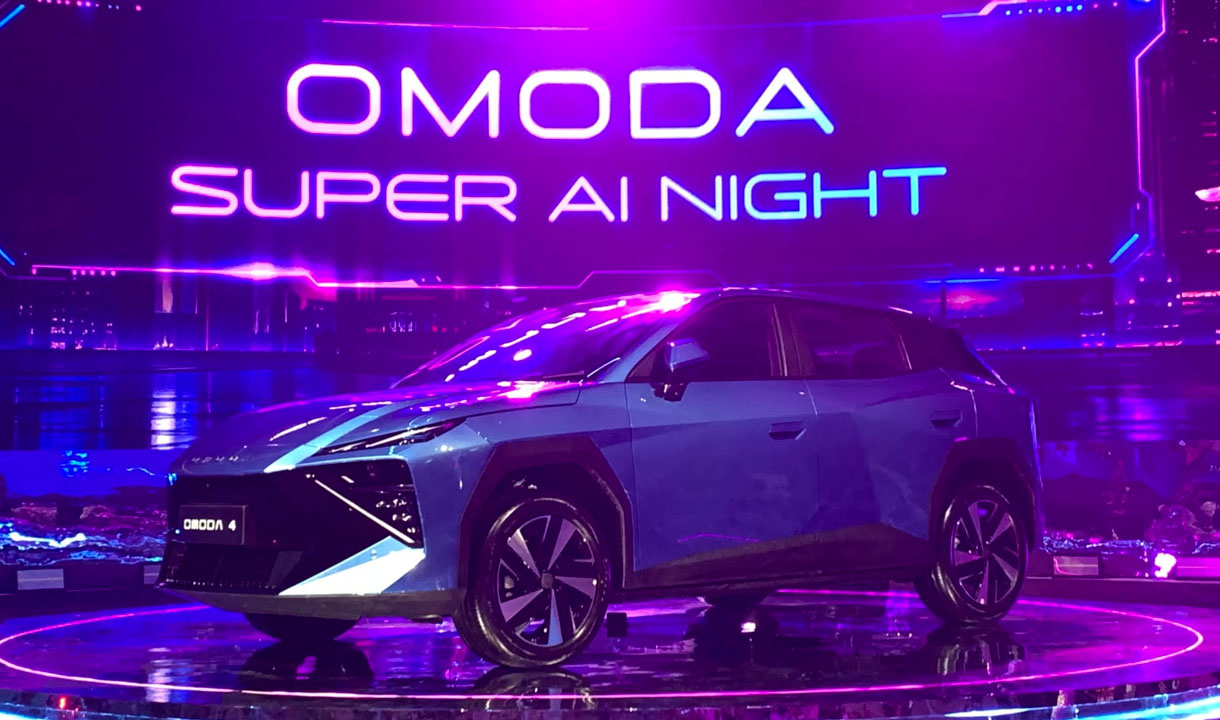 Omoda O4 SUV EV dengan desain Cyber Mecha dan kabin AI Cockpit