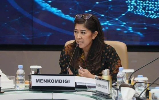 Menteri Komunikasi Meutya Hafid menjelaskan tindak lanjut Putusan MK soal sisa kuota internet