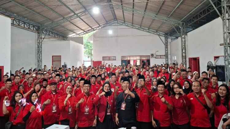 Pelantikan pengurus ranting PDI Perjuangan Kota Malang pada Musran Serentak VI