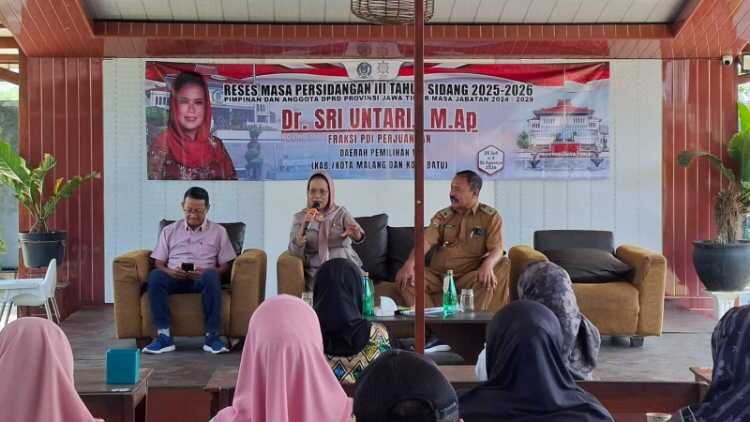 Ketua Komisi E DPRD Jatim saat reses dengan kepala desa di Kabupaten Malang
