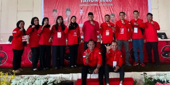 Peserta dan pimpinan PDIP Paluta saat Musancab di Hotel Sapadia Gunung Tua