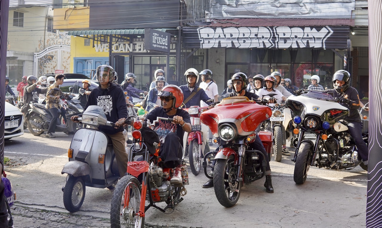 Ratusan rider berkumpul di Sun Plaza Medan untuk SunsetRide Medan 2026