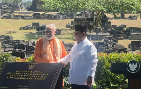 Presiden Prabowo dan PM Narendra Modi mengunjungi Kompleks Candi Prambanan di Yogyakarta
