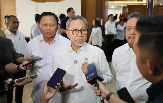 Menteri Zulkifli Hasan memimpin rapat percepatan Kampung Nelayan Merah Putih untuk tingkatkan kesejahteraan nelayan