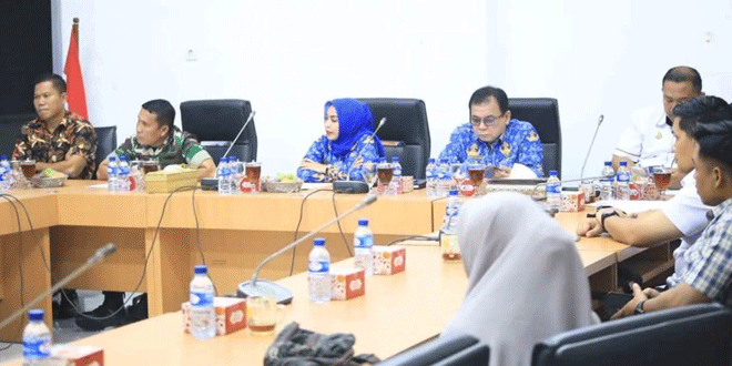 Bupati Labuhanbatu menyampaikan arahan pelarangan vape dalam rapat Forkopimda
